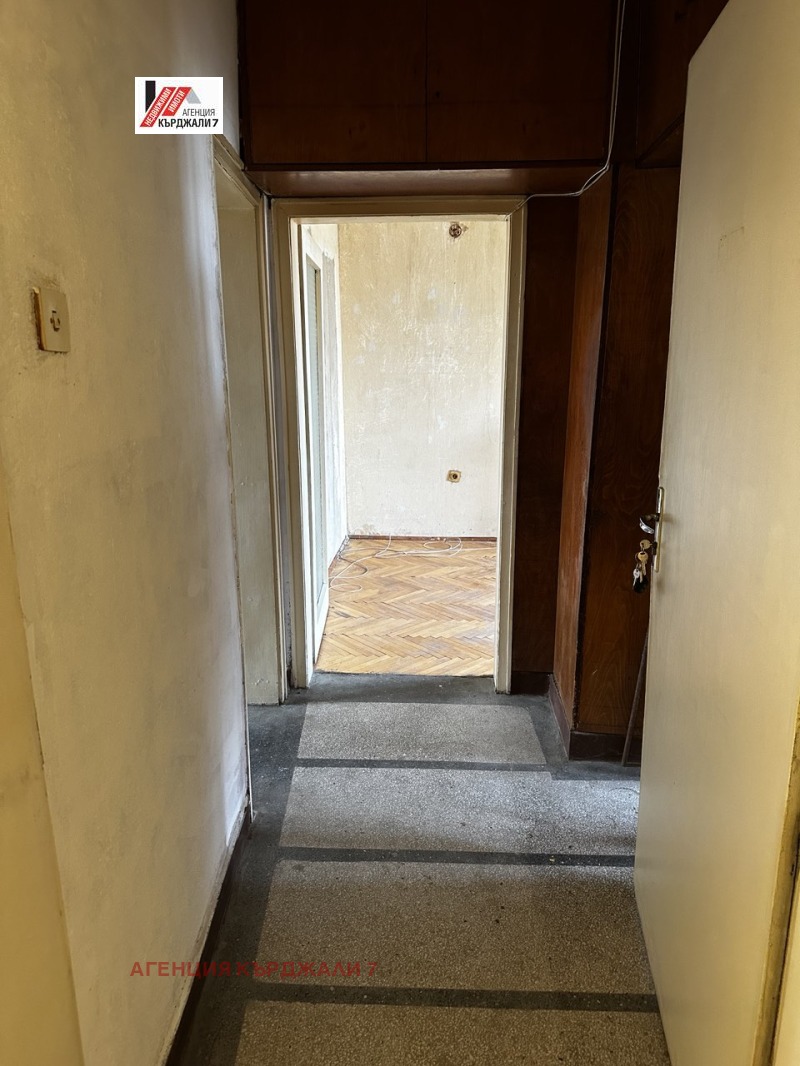 Продава  3-стаен град Кърджали , Център , 70 кв.м | 12959983 - изображение [2]