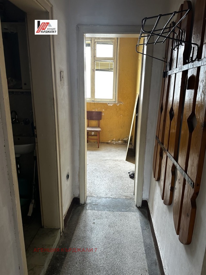 Продава  3-стаен град Кърджали , Център , 70 кв.м | 12959983 - изображение [3]
