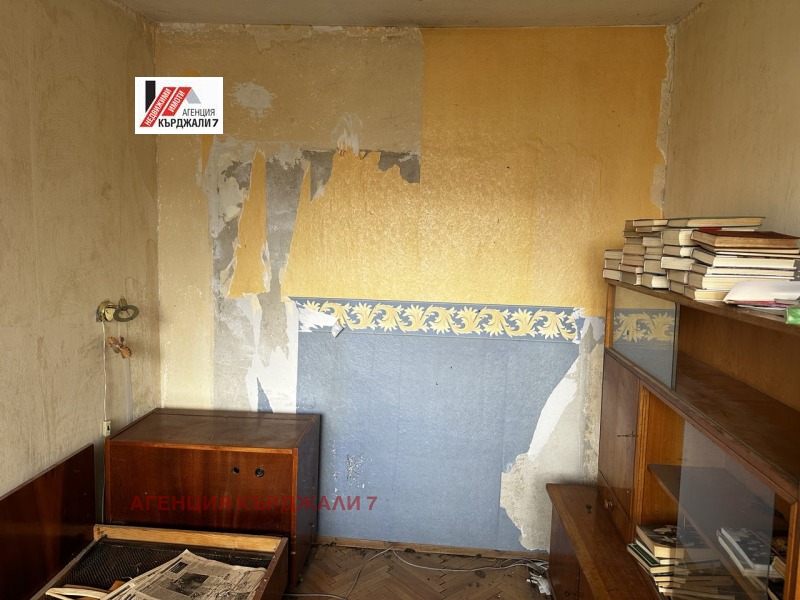 Продава  3-стаен град Кърджали , Център , 70 кв.м | 12959983 - изображение [7]