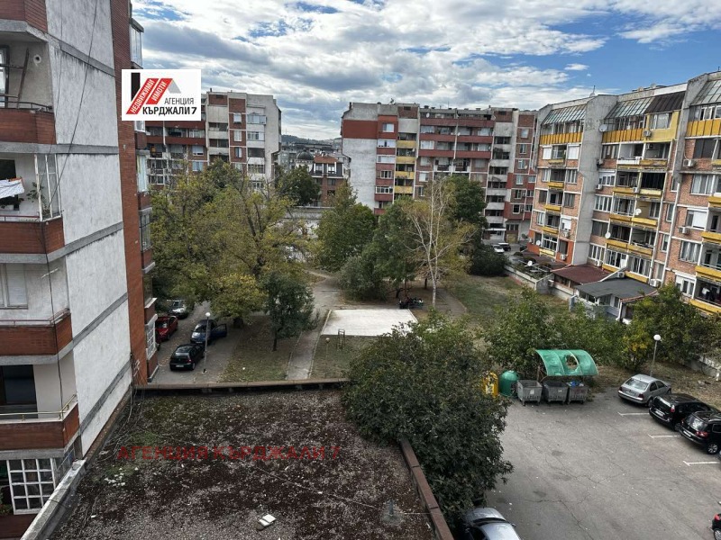 Продава  3-стаен град Кърджали , Център , 70 кв.м | 12959983 - изображение [11]