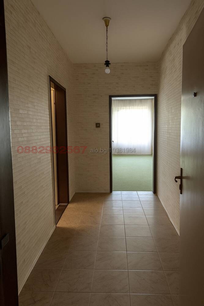 Продава МНОГОСТАЕН, с. Крушари, област Добрич, снимка 2 - Апартаменти - 54246418