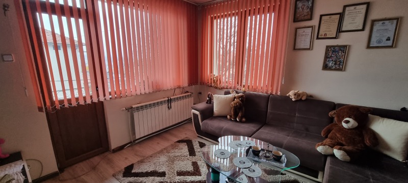 Продава ЕТАЖ ОТ КЪЩА, гр. Разград, Житница, снимка 14 - Етаж от къща - 48323673