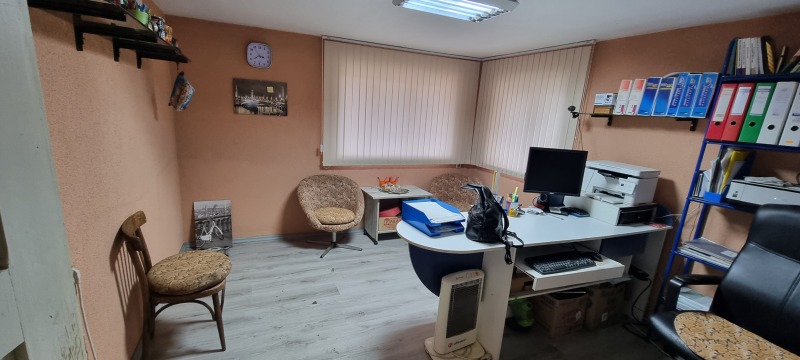 Продава  Етаж от къща град Разград , Житница , 122 кв.м | 20493683 - изображение [2]