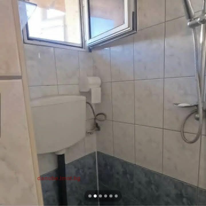 Продава ЕТАЖ ОТ КЪЩА, гр. Русе, Широк център, снимка 3 - Етаж от къща - 55962097