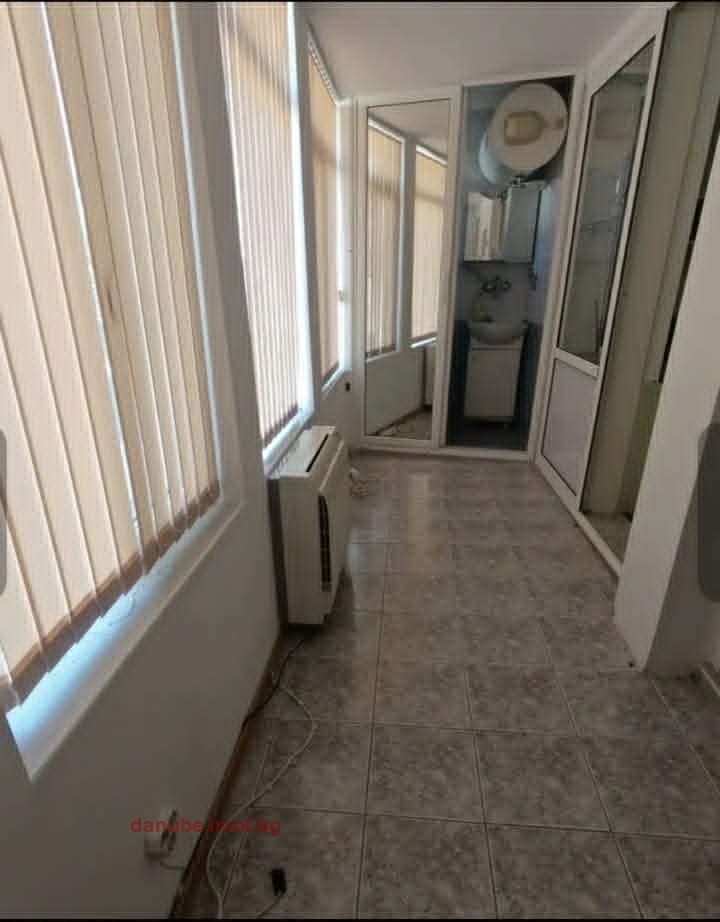 Продава ЕТАЖ ОТ КЪЩА, гр. Русе, Широк център, снимка 4 - Етаж от къща - 55962097