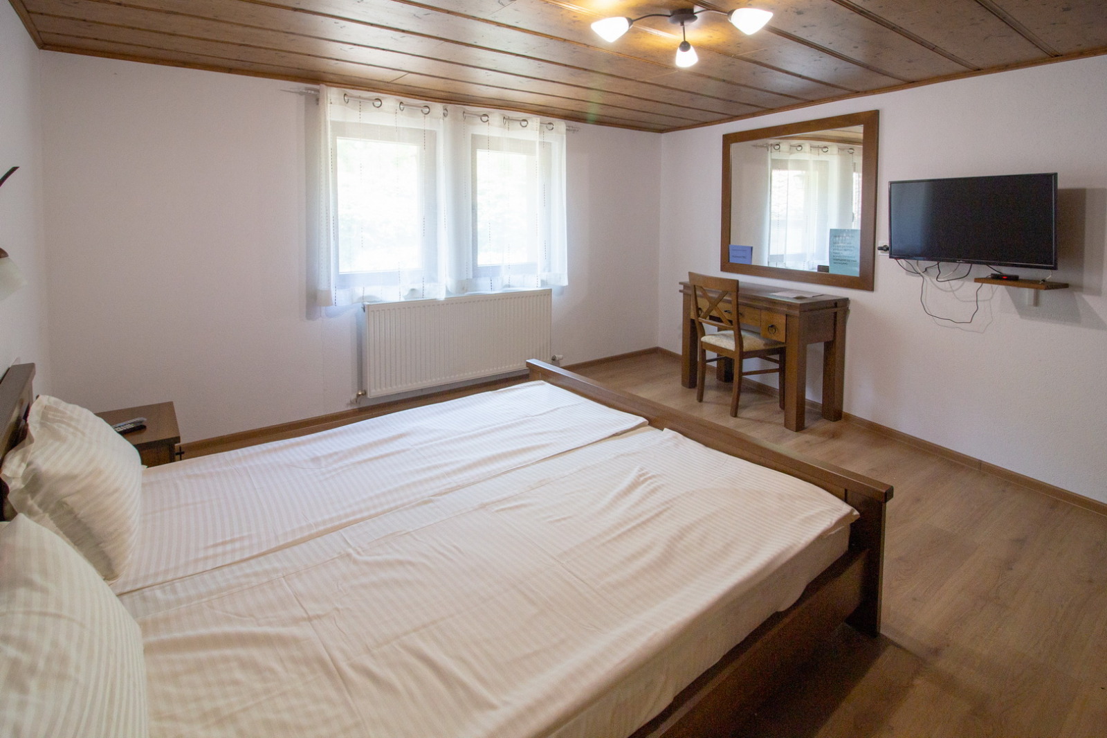 Продава КЪЩА, с. Ичера, област Сливен, снимка 4 - Къщи - 54996787