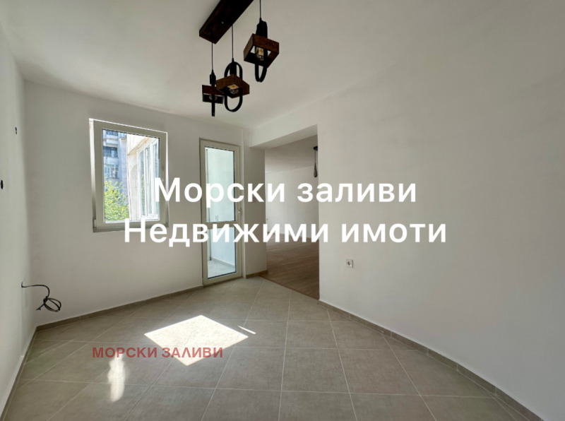 Продава 3-СТАЕН, гр. Бургас, Възраждане, снимка 2 - Aпартаменти - 47144081