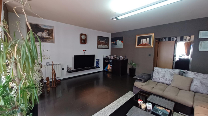 Myytävänä  3+ makuuhuone Plovdiv , Karšijaka , 153 neliömetriä | 86360695 - kuva [9]