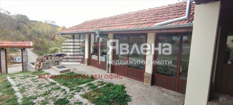 Продава КЪЩА, с. Голям извор, област Ловеч, снимка 5 - Къщи - 54071905
