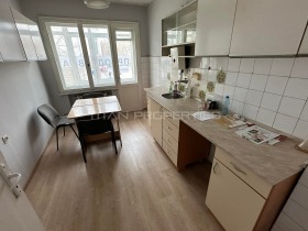 2 bedroom Tsentar, Burgas 1