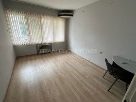 2 bedroom Tsentar, Burgas 2