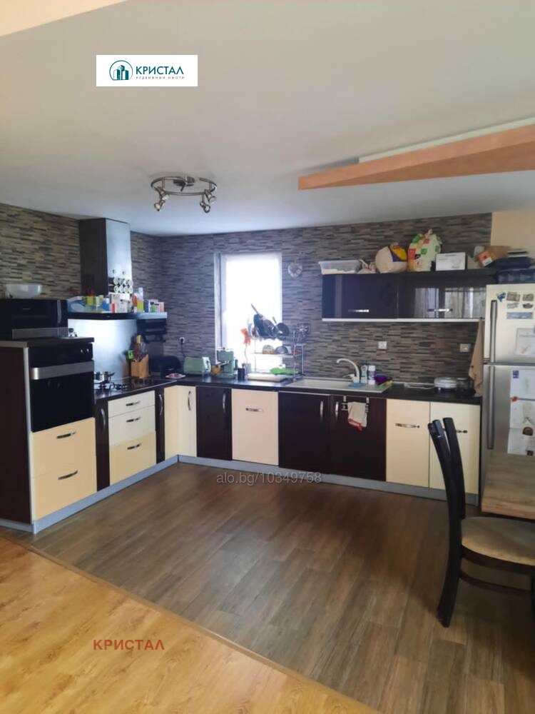 En venta  Casa región Plovdiv , Brestnik , 283 metros cuadrados | 88541761 - imagen [4]