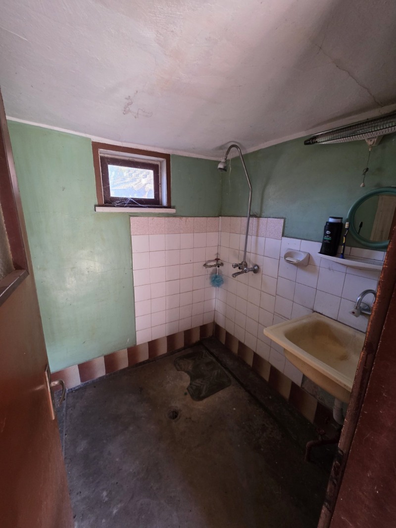 Продава КЪЩА, с. Неговановци, област Видин, снимка 7 - Къщи - 52601642