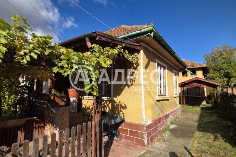 Продава КЪЩА, област Видин, с. Неговановци • 29000 лв. / 14827.46 € • 22483274 1