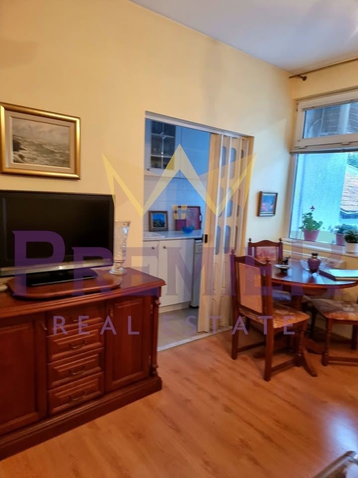 Продава КЪЩА, гр. Варна, Център, снимка 3 - Къщи - 53121869