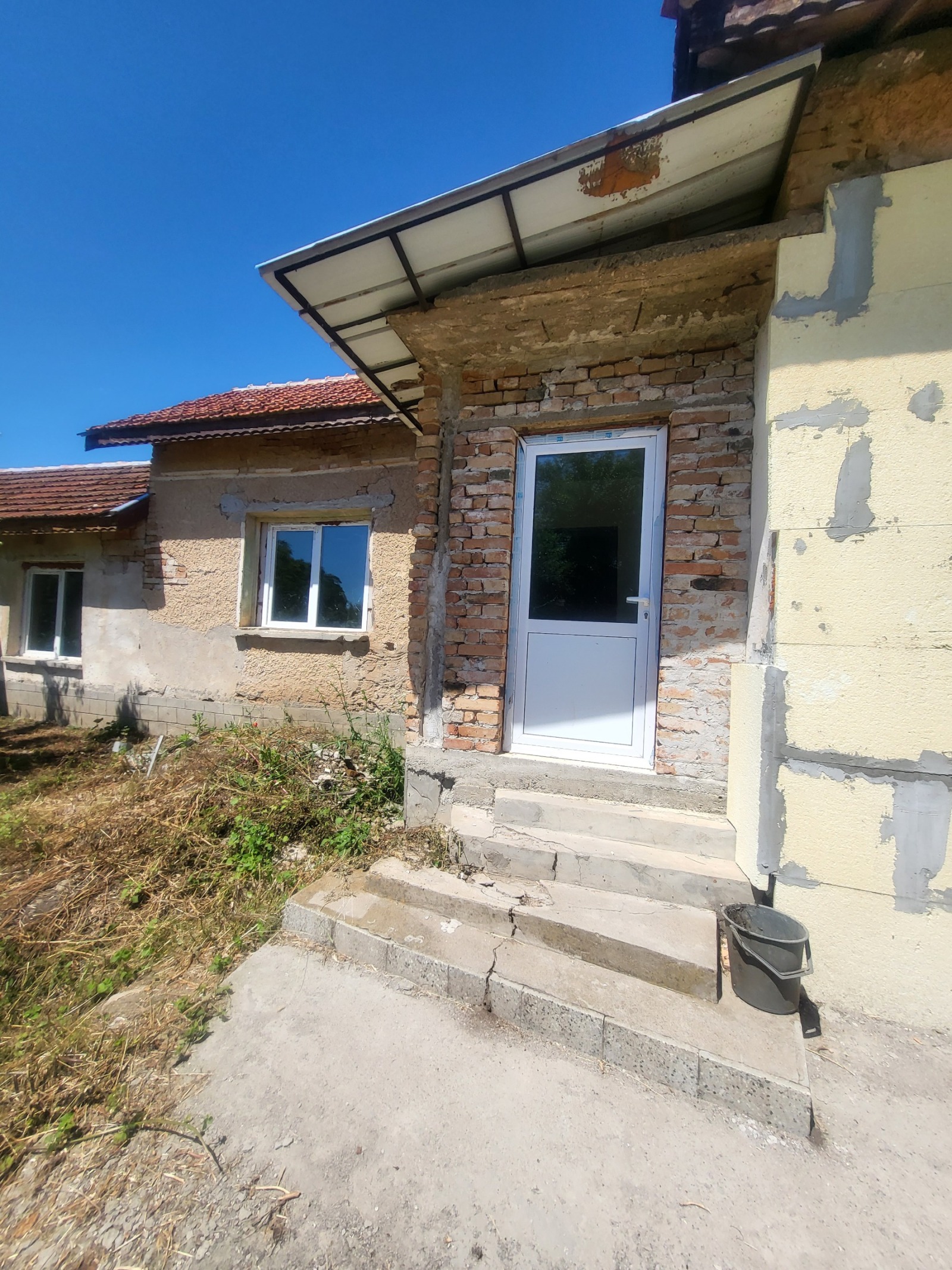 Продава КЪЩА, с. Горна Митрополия, област Плевен, снимка 2 - Къщи - 54908427