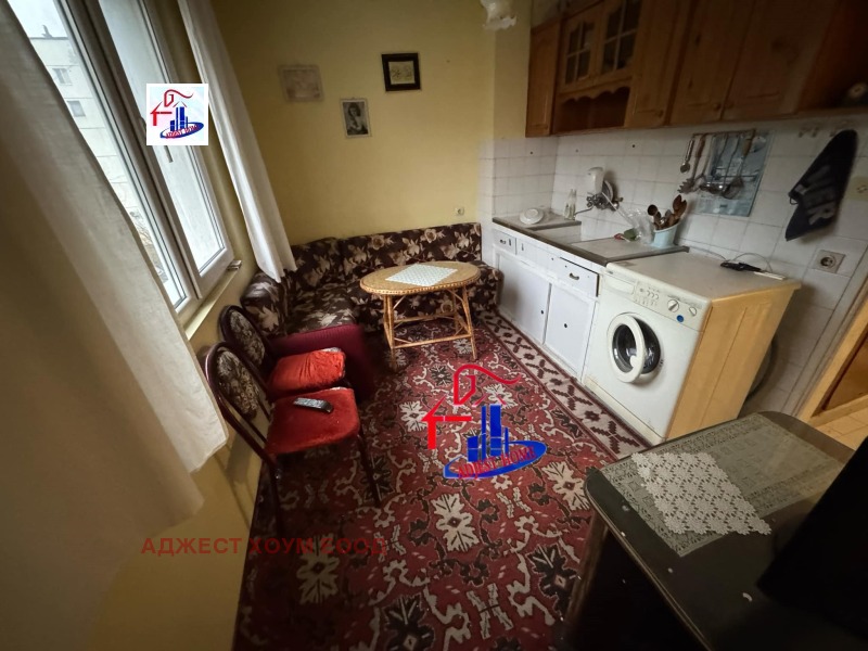 Продава  2-стаен град Шумен , Боян Българанов 2 , 62 кв.м | 29771946 - изображение [4]