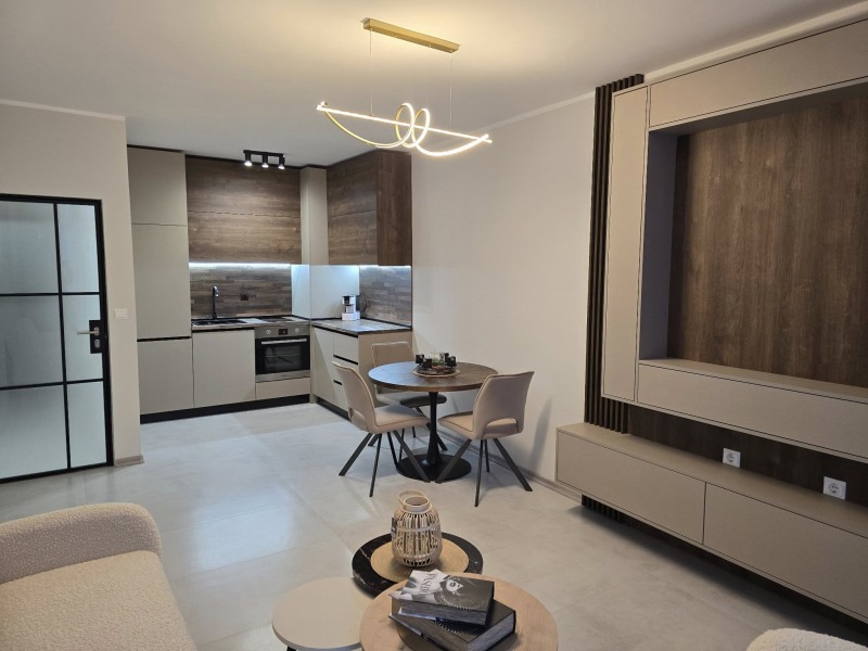 Продава 2-СТАЕН, град София, Дружба 2 • 180000 € / 352049.40 лв. • 51051581 1