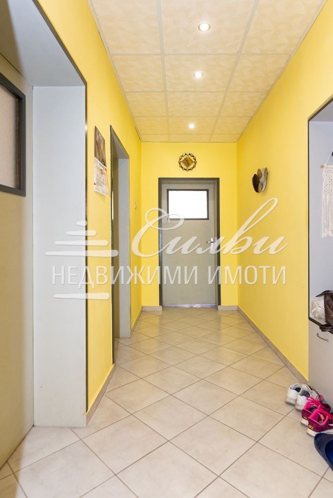 Продава  Етаж от къща град Шумен , Център , 105 кв.м | 29317201 - изображение [12]