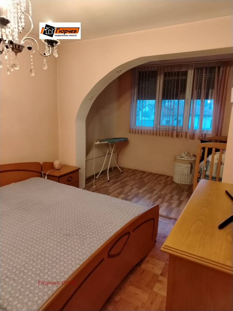 Zu verkaufen  2 Schlafzimmer Ruse , Zentar , 106 qm | 75900792 - Bild [3]