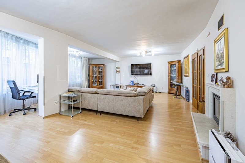 Продава 4-СТАЕН, гр. София, Бояна, снимка 3 - Апартаменти - 52152999