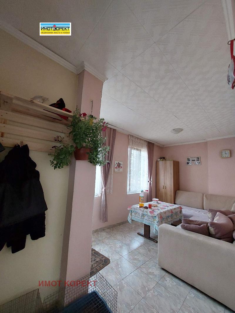 Продава  Етаж от къща град Пазарджик , Запад , 86 кв.м | 17576753 - изображение [15]