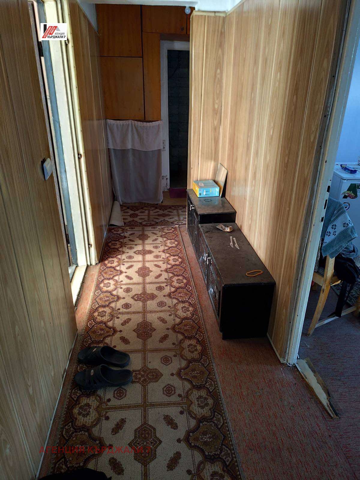 Продава 2-СТАЕН, гр. Кърджали, Възрожденци, снимка 4 - Апартаменти - 55523893