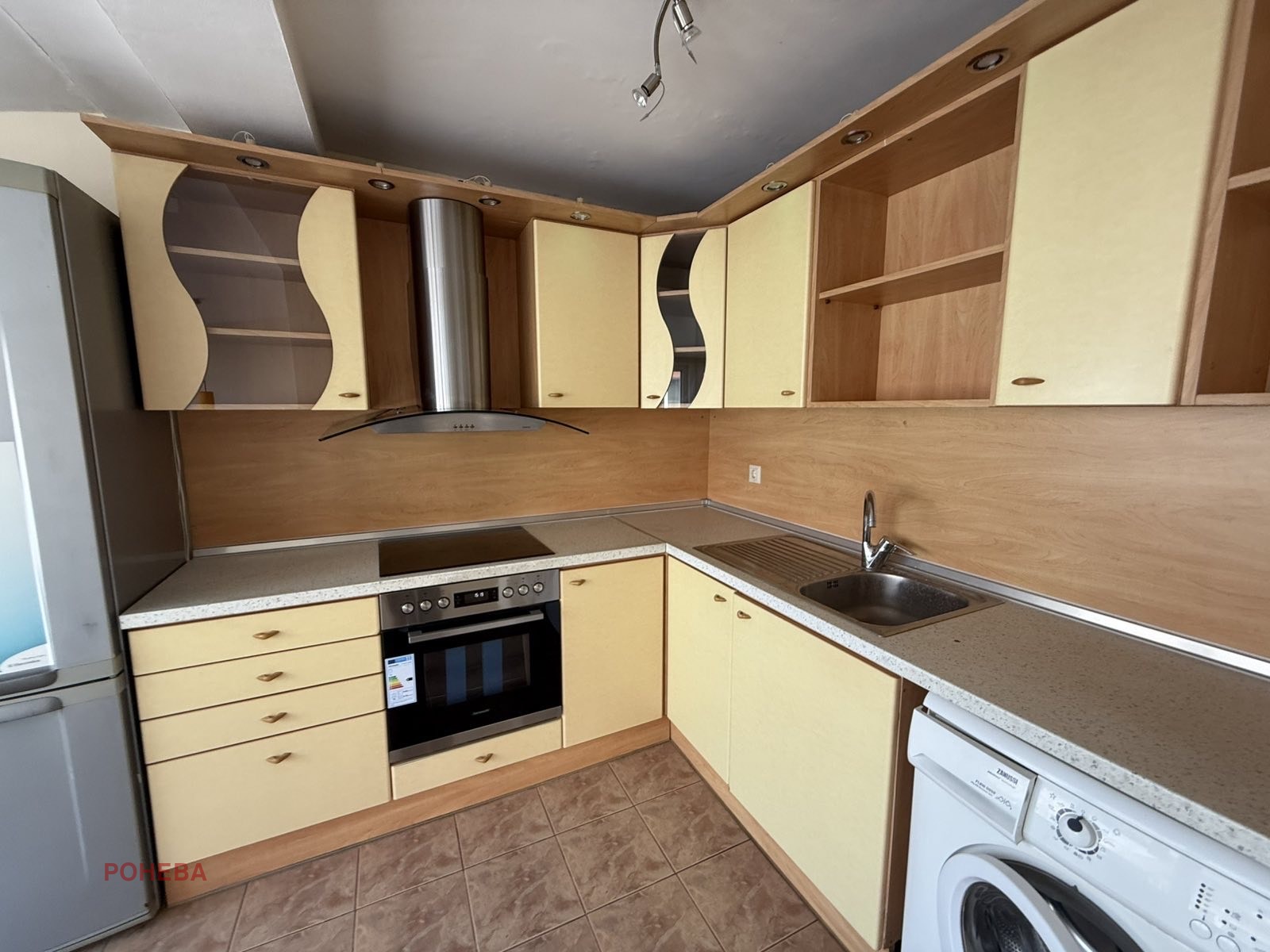 Продава 3-СТАЕН, гр. Варна, ВИНС-Червен площад, снимка 2 - Апартаменти - 53895013