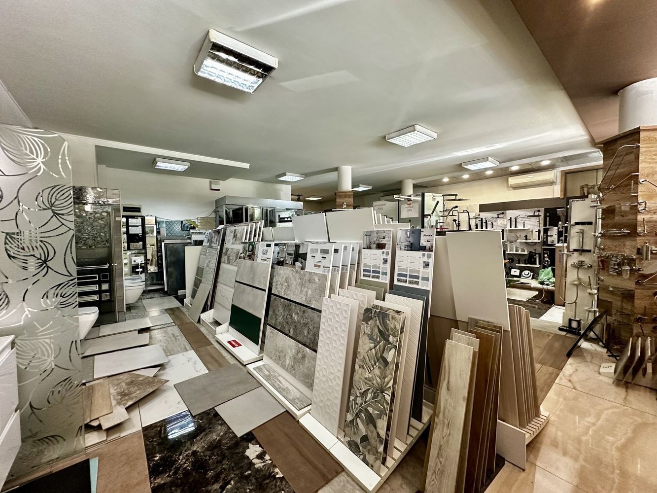 Продава МАГАЗИН, гр. София, Лозенец, снимка 9 - Магазини - 53986743