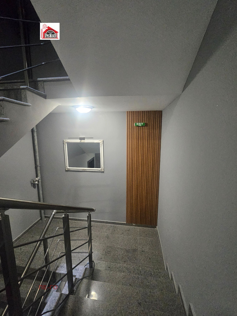 Продава 3-СТАЕН в град Пазарджик, Център - 101 кв.м / 136 350 € » 266 677.42 лв., ПЕ-ГО