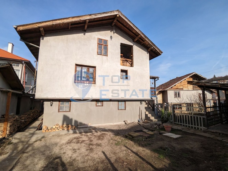Продава ЕТАЖ ОТ КЪЩА в област Габрово, гр. Трявна - 200 кв.м / 185 000 € » 361 828.55 лв., ТОП ЕСТЕЙТ