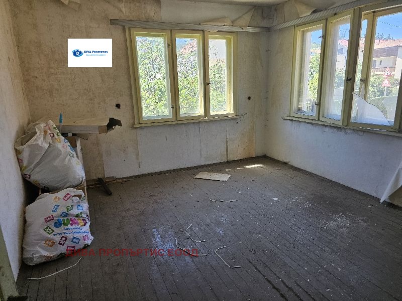 Продава КЪЩА, с. Маджаре, област София област, снимка 4 - Къщи - 52099511