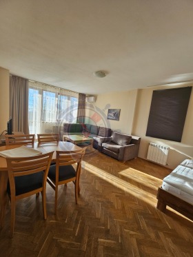 2 slaapkamers Briz, Varna 8