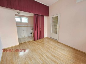 2 quartos Centar, Varna 9