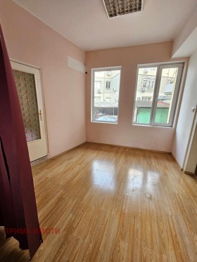 2 quartos Centar, Varna 6