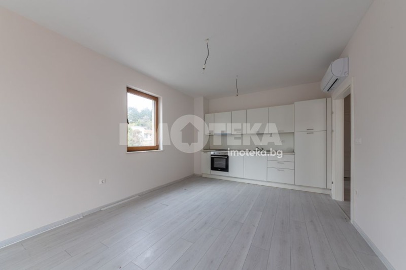 Myytävänä  2 makuuhuonetta Varna , k.k. Tšajka , 115 neliömetriä | 31835487 - kuva [2]