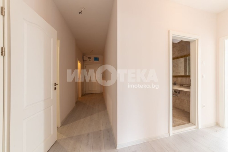 Myytävänä  2 makuuhuonetta Varna , k.k. Tšajka , 115 neliömetriä | 31835487 - kuva [10]