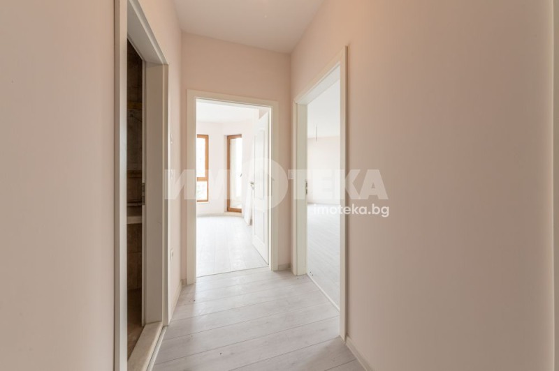 Myytävänä  2 makuuhuonetta Varna , k.k. Tšajka , 115 neliömetriä | 31835487 - kuva [14]