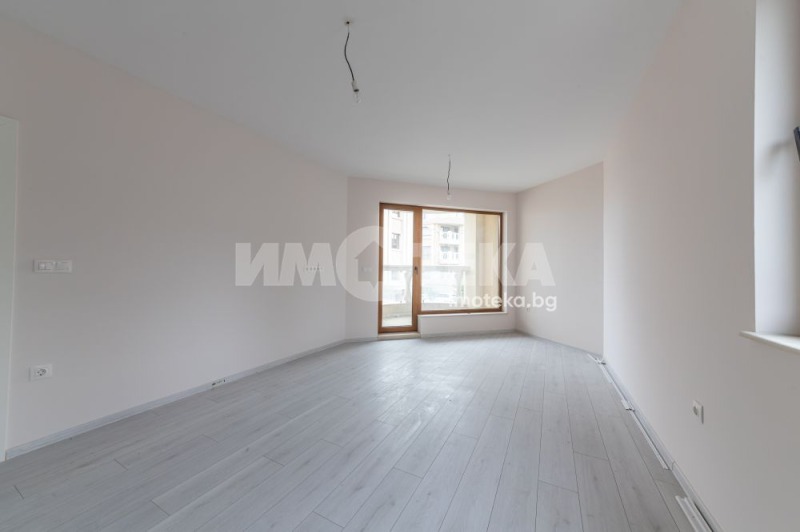 Myytävänä  2 makuuhuonetta Varna , k.k. Tšajka , 115 neliömetriä | 31835487