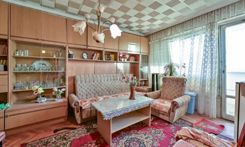 Продава 3-СТАЕН, гр. Сливница, област София област