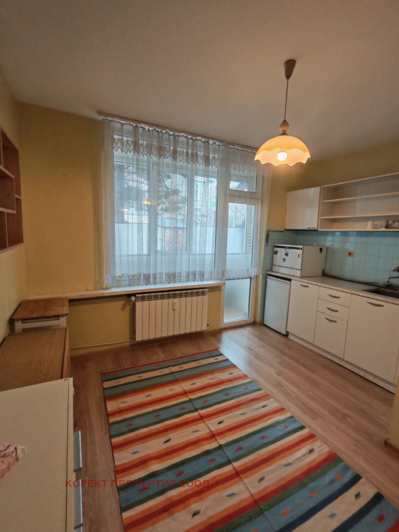 Продава 3-СТАЕН, гр. София, Банишора, снимка 3 - Апартаменти - 53258142