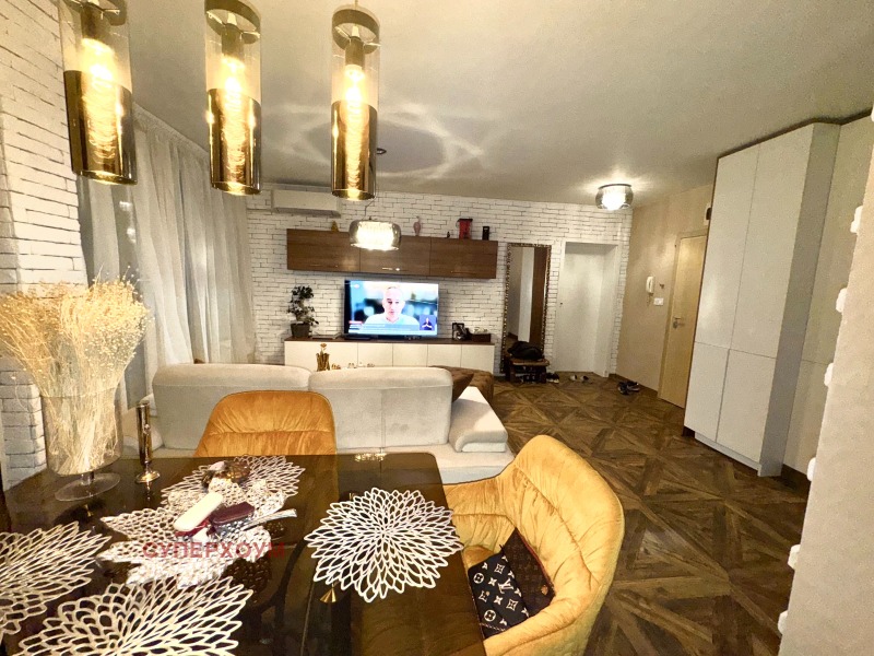 Продава  2-стаен град София , Бъкстон , 83 кв.м | 53125006