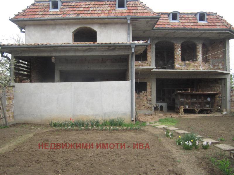 Продава  Къща област Велико Търново , гр. Горна Оряховица , 240 кв.м | 15604556 - изображение [2]