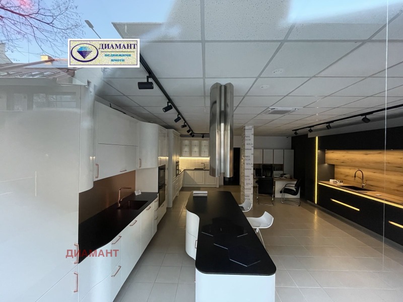 Продава МАГАЗИН, гр. Русе, Център, снимка 2 - Магазини - 52848921