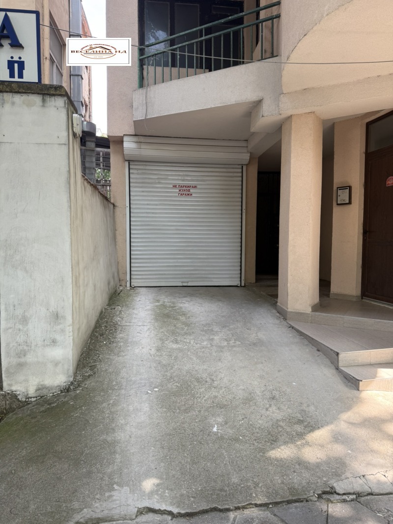 Продава ГАРАЖ, ПАРКОМЯСТО, гр. Варна, Център