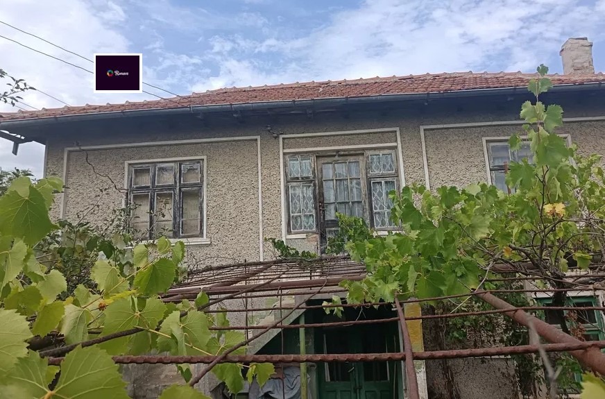 Продава КЪЩА, с. Николаевка, област Варна, снимка 2 - Къщи - 53464075