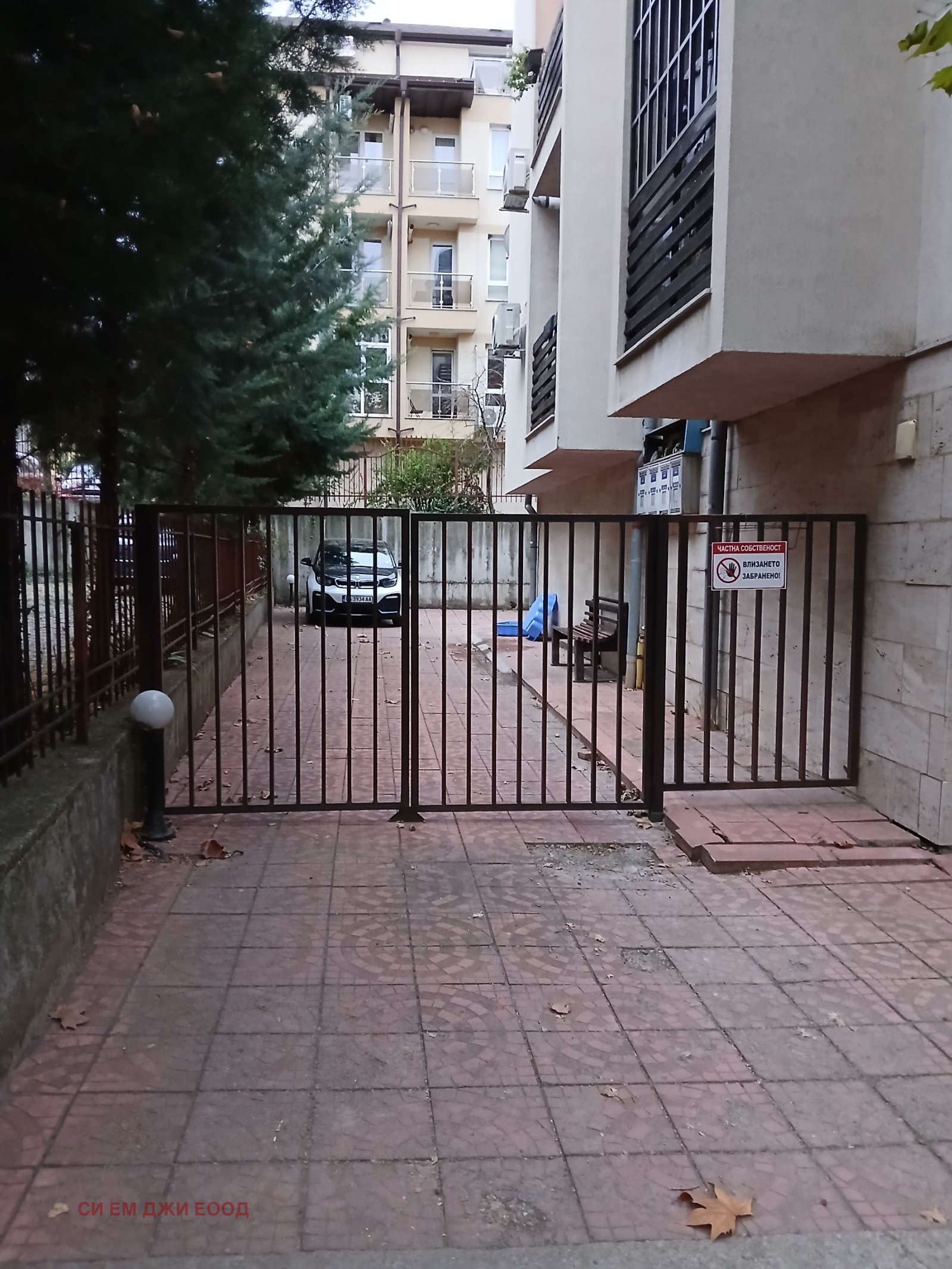 Продава ГАРАЖ, ПАРКОМЯСТО, гр. София, Манастирски ливади, снимка 4 - Гаражи и паркоместа - 55929844