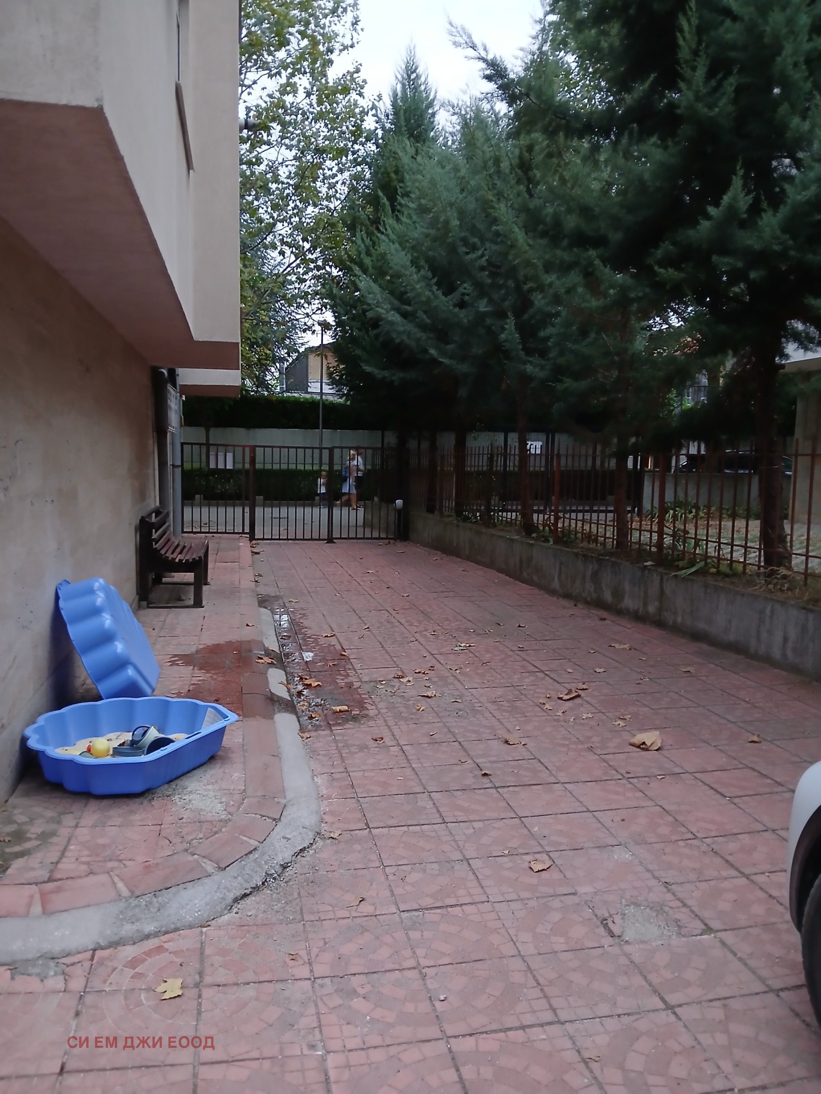 Продава ГАРАЖ, ПАРКОМЯСТО, гр. София, Манастирски ливади, снимка 5 - Гаражи и паркоместа - 55929844