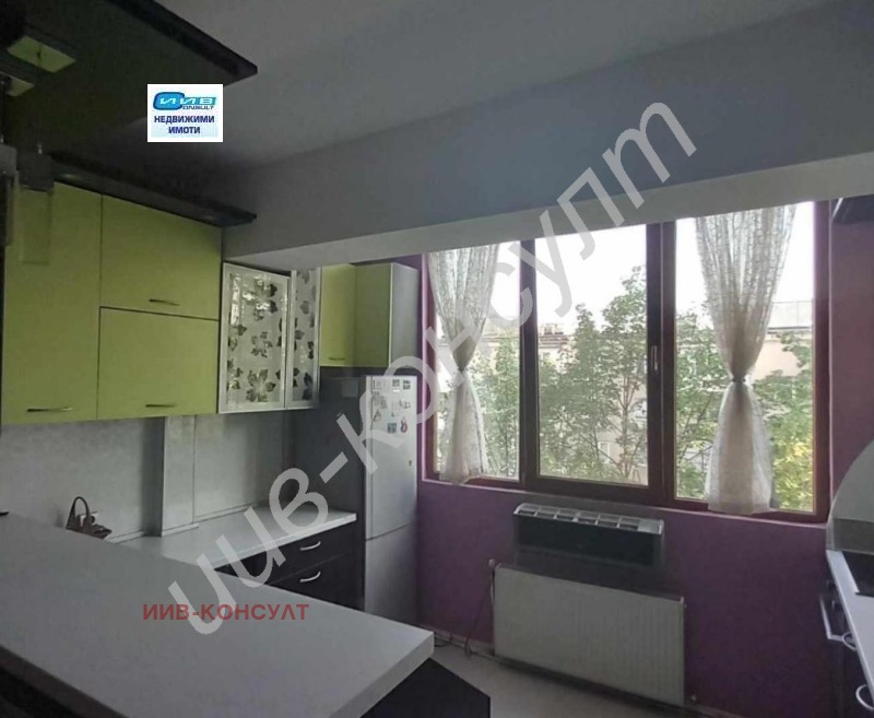 Продава 3-СТАЕН, гр. Велико Търново, Център, снимка 6 - Апартаменти - 52444935