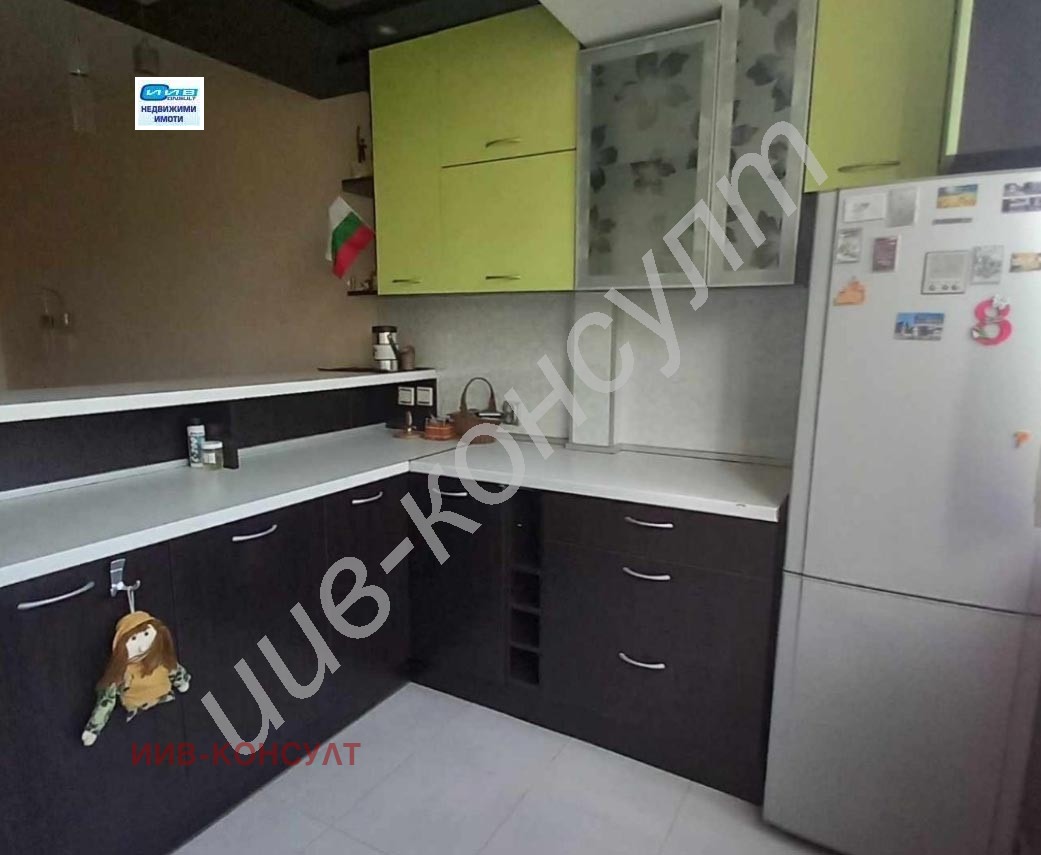 Продава 3-СТАЕН, гр. Велико Търново, Център, снимка 2 - Апартаменти - 52444935